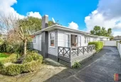 For rent, 3 beds 1 bath house with carport, Available from 16th August, 431A Great South Road, Opaheke, Auckland