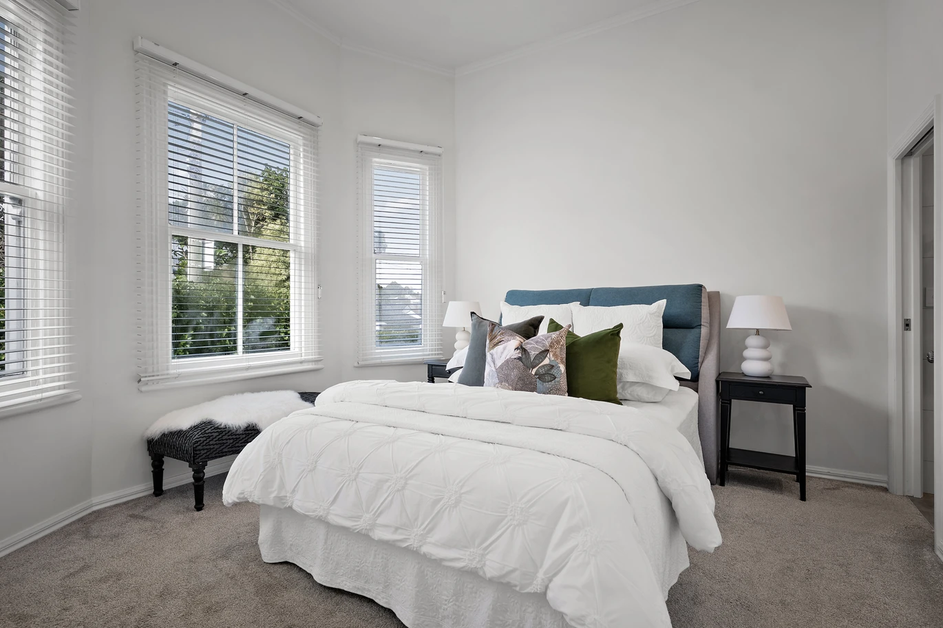 Double Grammar school zone (AGS/MAGS), 4 beds (1 ensuite) 2.5 baths house, character, comfort and convenience. 3 Leamington Road Mount Eden, Auckland