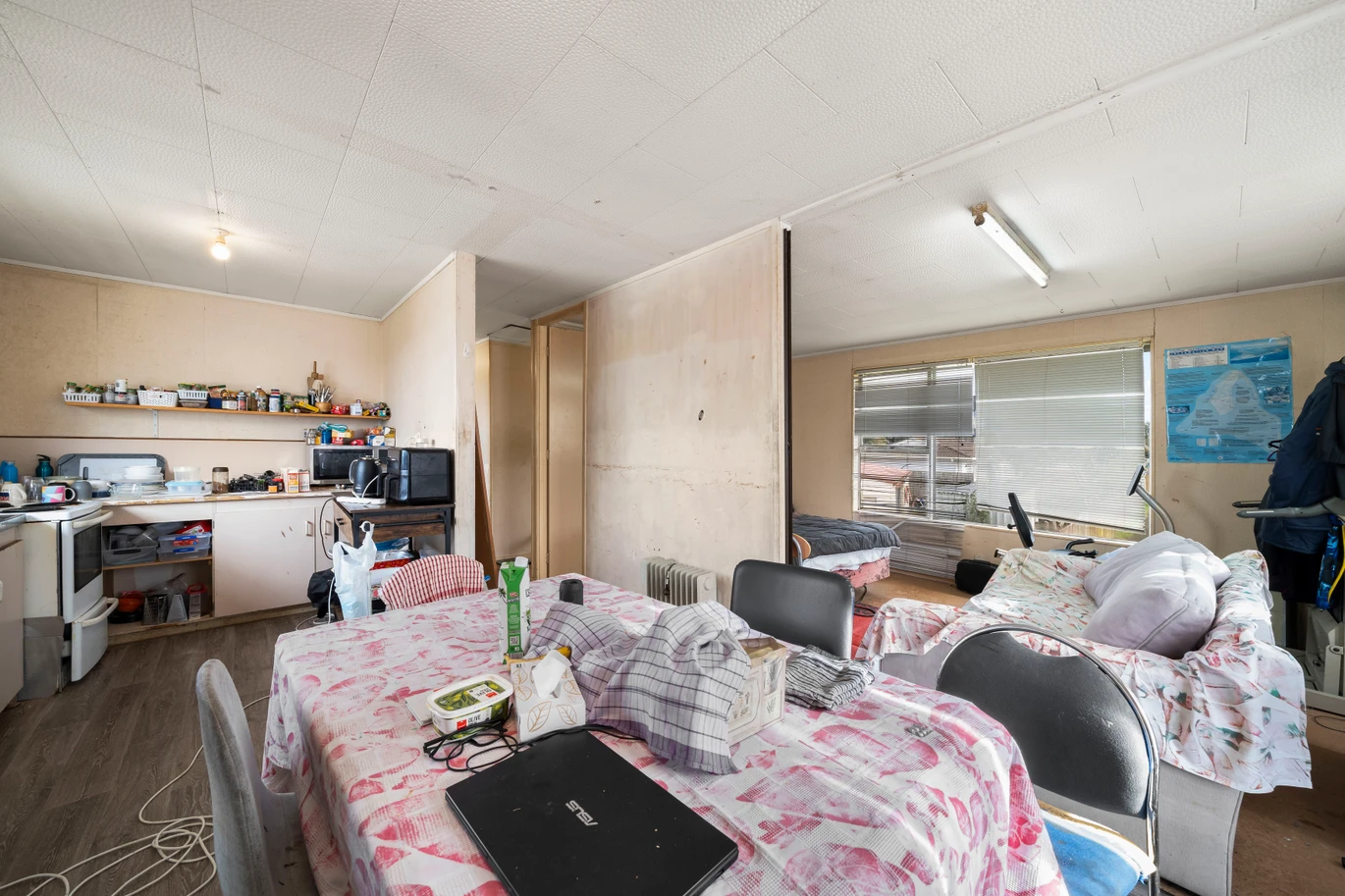 Once for over 40 years, 821m2 section, 3 beds 1 bath house, 42 Beach Road Te Atatu, Auckland