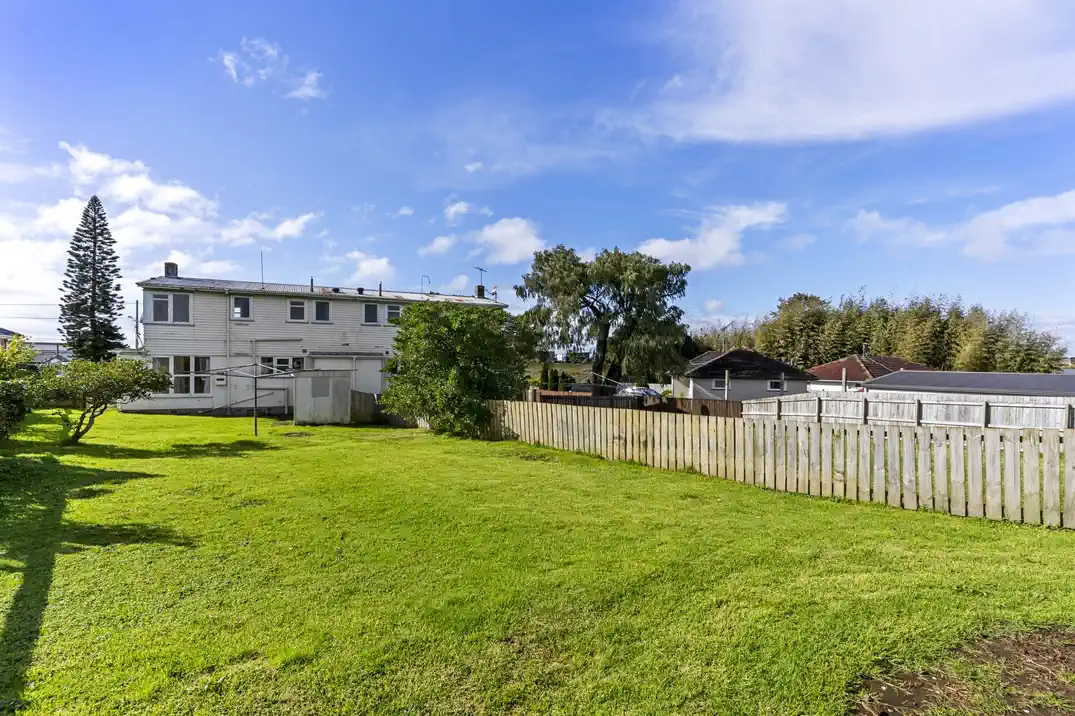 1621m2 section, One title. Two homes (2 x 3 beds 1 bath home), 33 Forbes Road, Favona, Auckland