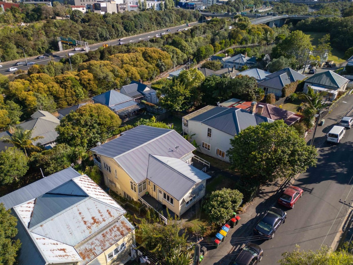607m2 section, One Title. Four Flat (4 x 1bed 1 bath), currently rented, approximately $98,000 per annum in rental income, 5 Copeland Street, Eden Terrace, Auckland