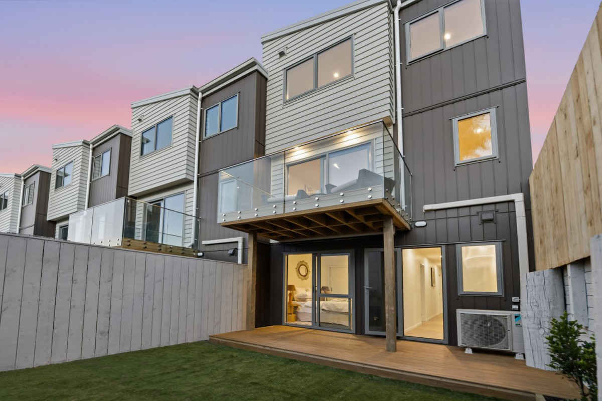 Corner Unit | Sky Tower Views | Westlake school Zone, 156m2 Brandnew 3 beds + study 3.5 baths home with garage, 72F Sycamore Drive, Sunnynook, Auckland