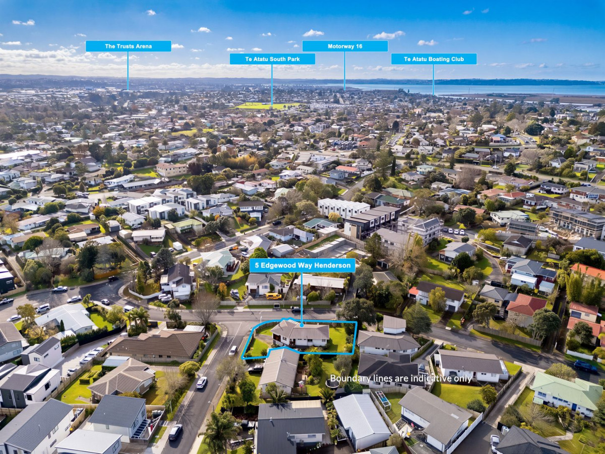 731m2 section, 3 beds 1 bath house with double garage, 5 Edgewood Way, Henderson, Auckland