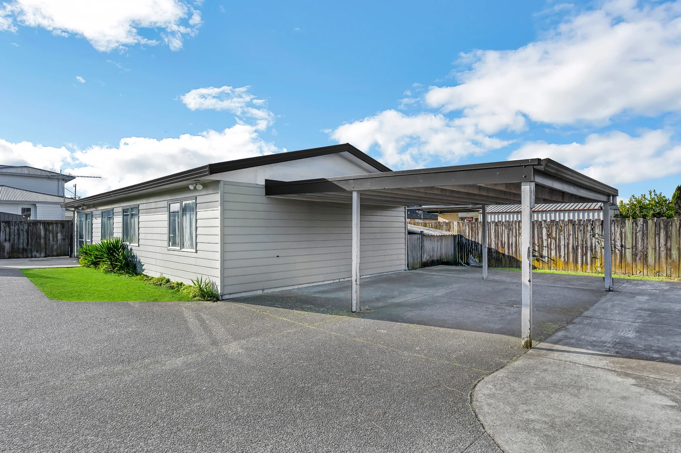 Standalone 4 beds 1 bath house with double carport, Positioned close to Bruce Pulman Park and Southgate Shopping Centre, 2/161 Old Wairoa Road Papakura, Auckland