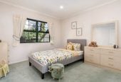 For rent, No smoking. Pets will be considered. 5 beds 3 baths house with double garage, available now, 7 Houhere Close, Albany, Auckland
