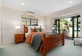 For rent, No smoking. Pets will be considered. 5 beds 3 baths house with double garage, available now, 7 Houhere Close, Albany, Auckland