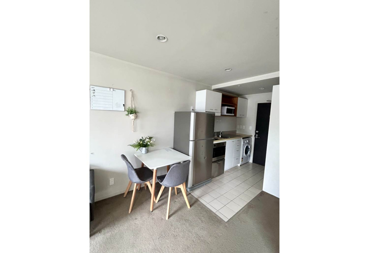 For rent, Fully furnished 1 bed 1 bath apartment in CBD, available 22nd August, 6e/109 Vincent Street, City Centre, Auckland