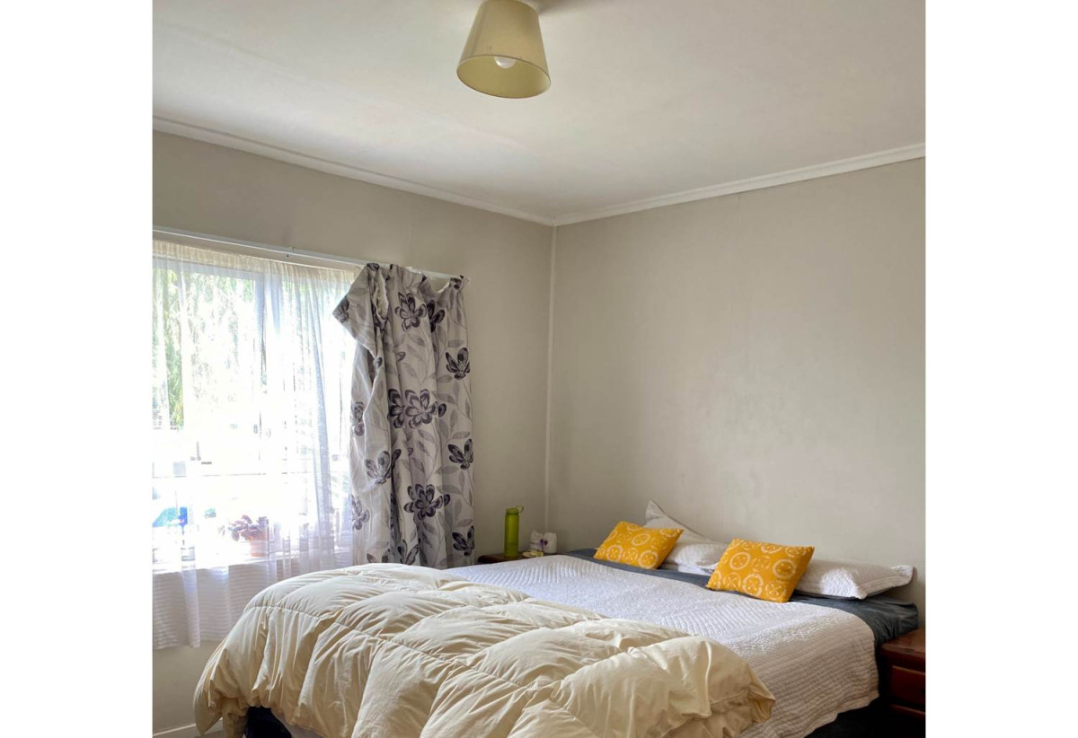 For rent, No smoking. 2 beds 1 bath unit with a covered carport, available 13th August, 3/16 Halsey Road, Manurewa