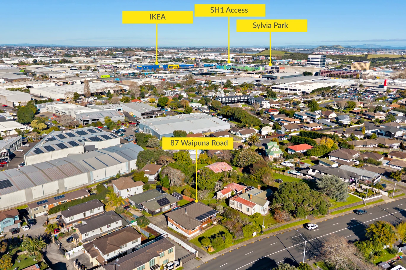 Once in nearly 25 years, 648m2 section, 225m2 Brick and tile 3 beds 1 bath house with double garage, workshop, a large rumpus and ample storage, Approx. 3 minutes to Sylvia Park Shopping Centre and motorway access, 87 Waipuna Road Mount Wellington, Auckland