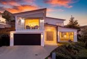 621m2 section, 2 kitchens, 334m2 5 beds ( 2 ensuites, Two additional semi-ensuite) 4 baths house with double garage, 2 ensuites ground floor, 9 Platinum Rise, Ranui, Auckland
