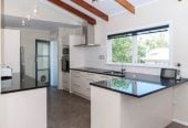 For rent, Newly carpeted 3 beds 1 bath main house with garage in the front, available 27th July, 59 La Trobe Street, Pakuranga, Auckland