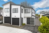 3 beds 2.5 baths home with garage, zoned for Howick Primary School, Howick Intermediate School, and Pakuranga College, 19A & D Vida Place Howick, Auckland
