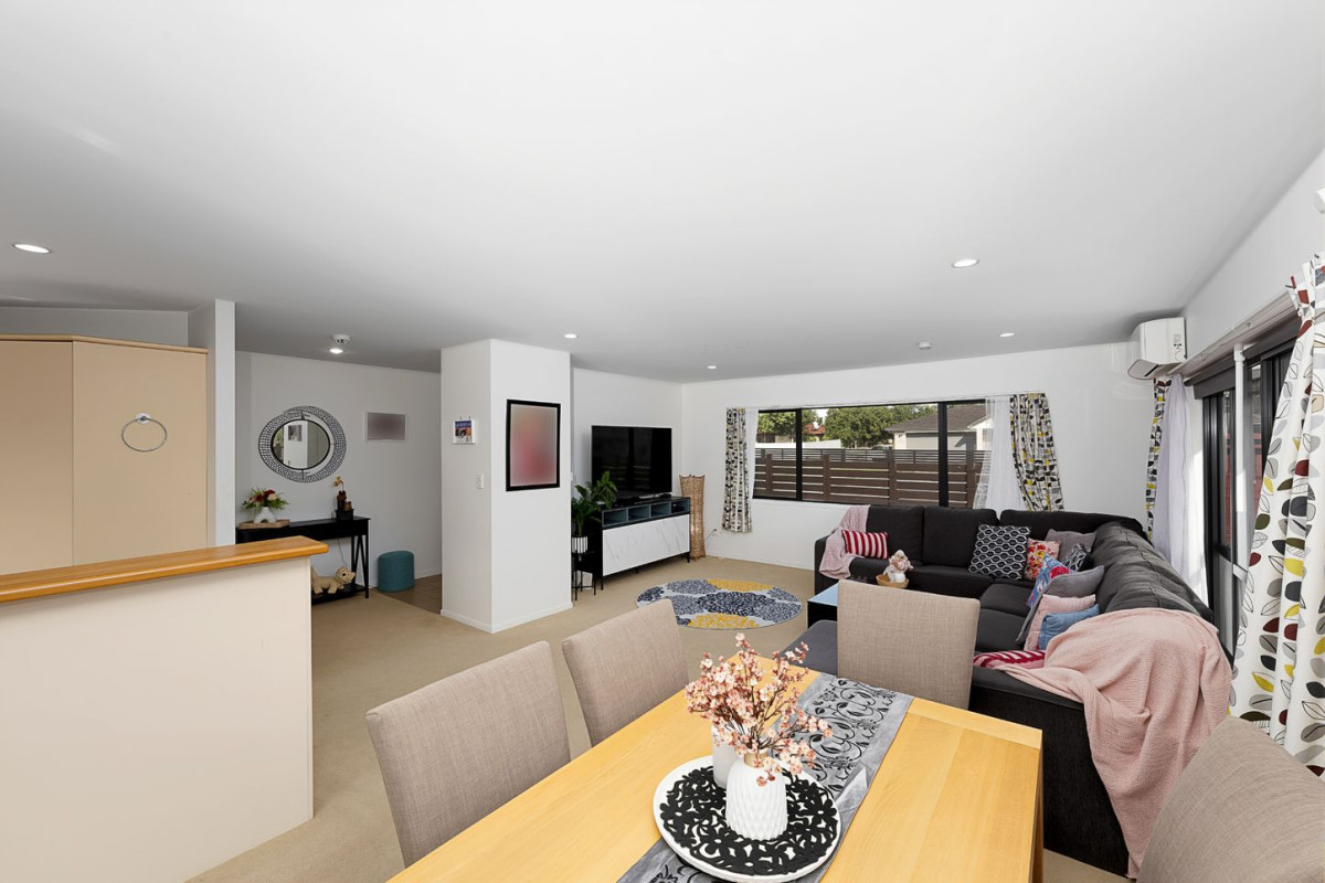 444m2 section, 150m2 Brick and tile 3 beds 2 baths house with double garage, 32 Munroe Road, Ranui, Auckland