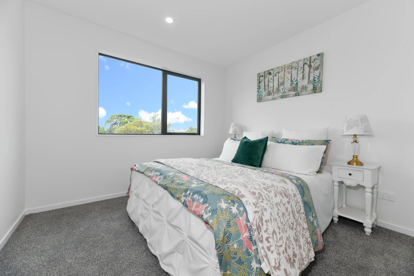 152m2 Brandnew standalone 4 beds (2 ensuites) 3.5 baths home with garage, 1 ensuite ground floor, approximately 1.2km from Blockhouse Bay Village, move-in ready. Agents: bring your buyers! Conjunctionals welcome, 18D Geneva Place Blockhouse Bay, Auckland