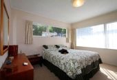 For rent, No smokers, MACLEANS ZONE & Swimming Pool Includes, 4 beds 2 baths house with standalone double garage, available 14th September, 28 Haseler Crescent, Mellons Bay, Auckland