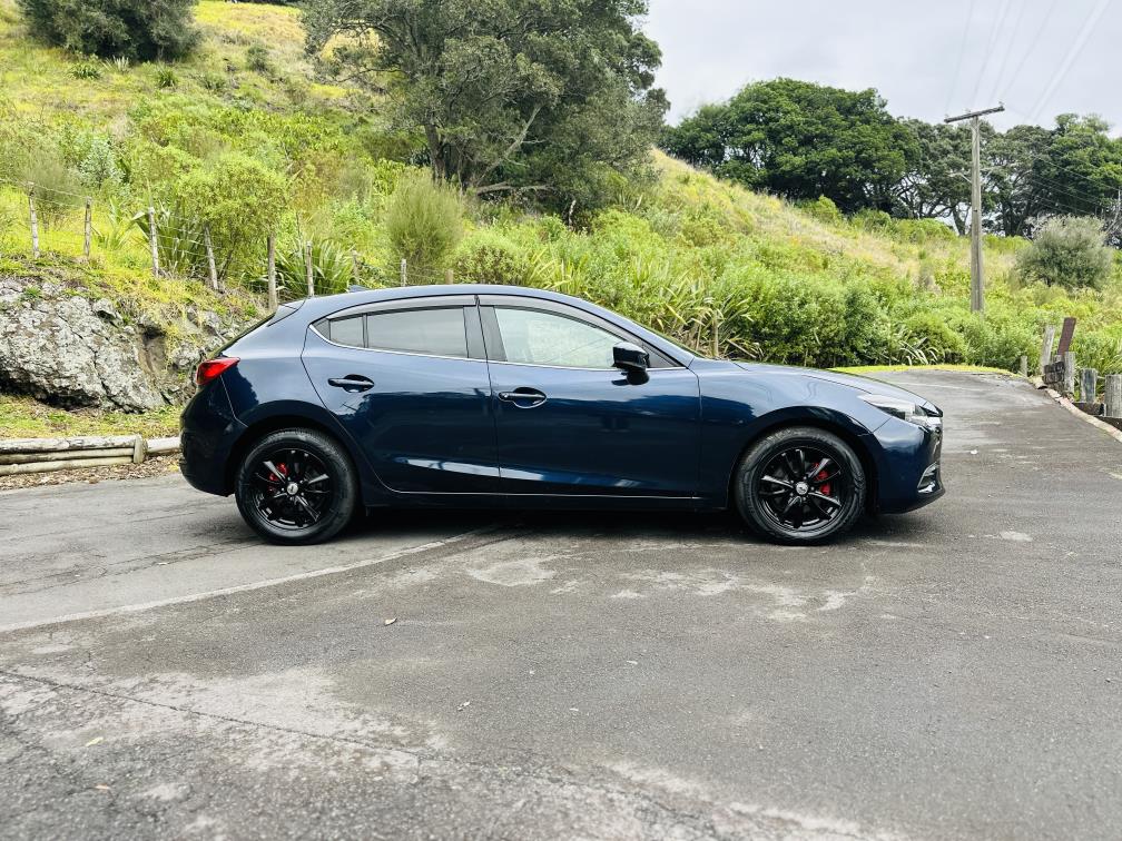 2016 Mazda Axela SPORTS !! SKYACTIVE ENGINE !! Hatchback Tiptronic, 5 seats, Blue, New Import, Petrol, 1,500 cc, 49,311 km