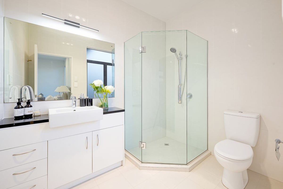 607m2 section, with uninterrupted views of the Waitakere Ranges, 256m2 4 beds 2.5 baths house with double garage, 14 Waltham Street, Henderson, Auckland