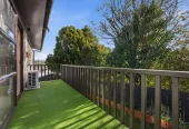 Green Bay High school zone, Renovated 3 beds 1 bath house with carport, ALL CONJUNCTIONALS WELCOME, so agents, bring your buyers, 2/38 Leo Street Glen Eden, Auckland