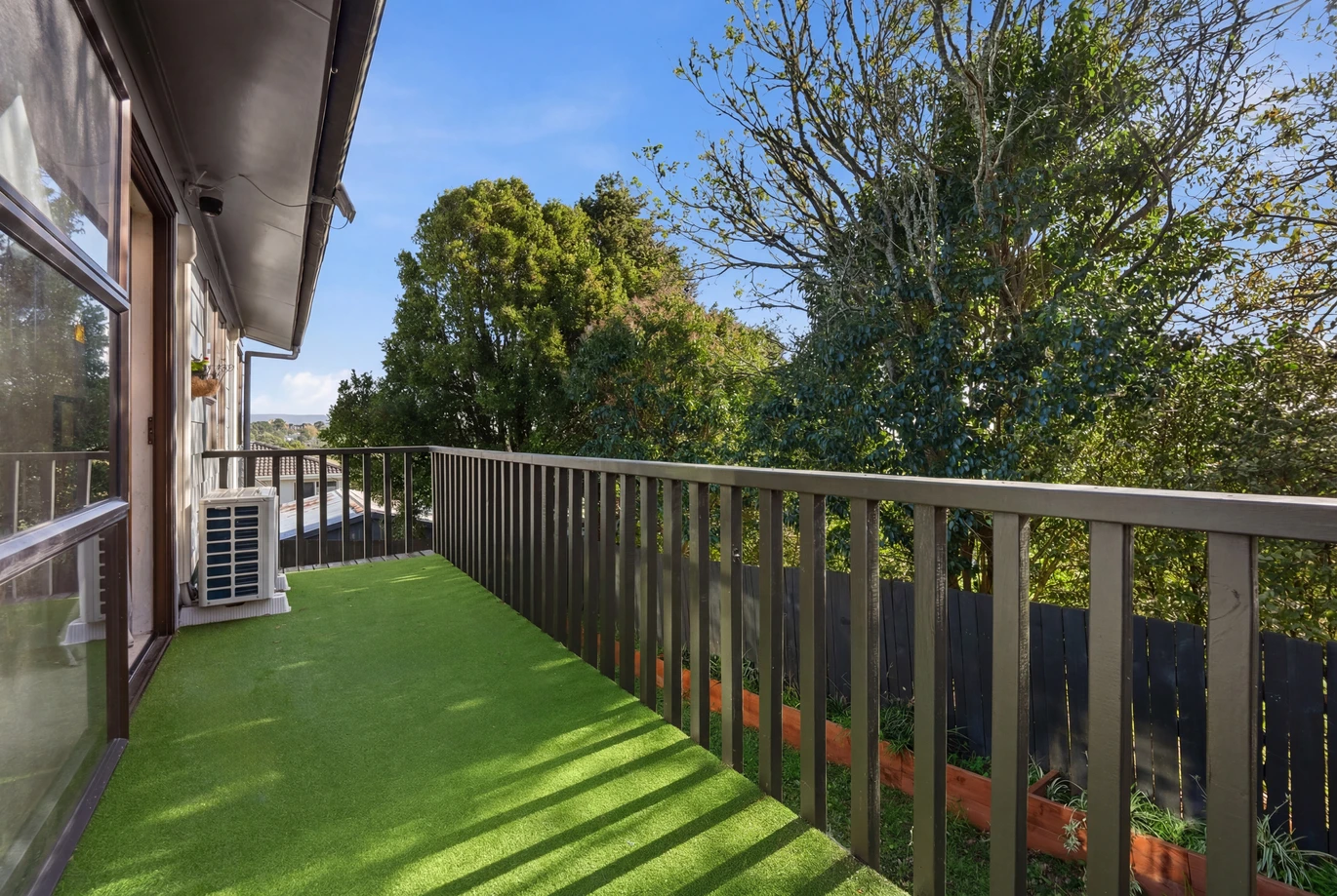 Green Bay High school zone, Renovated 3 beds 1 bath house with carport, ALL CONJUNCTIONALS WELCOME, so agents, bring your buyers, 2/38 Leo Street Glen Eden, Auckland