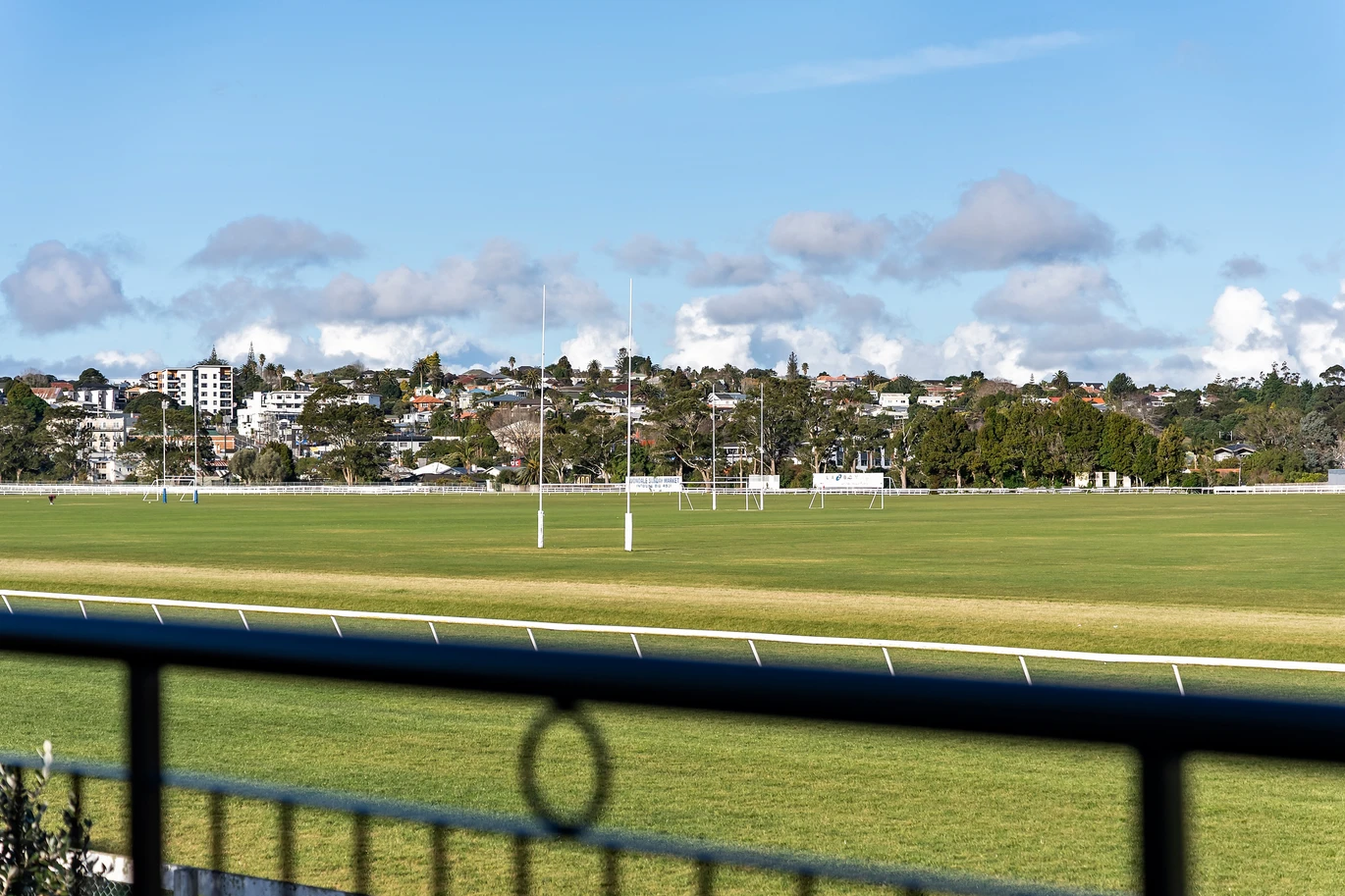 450m2 section, positioned right beside the legendary racecourse, 227m2 5 beds 3.5 baths (3 ensuites with one that doubles as both an ensuite and semi ensuite – see floorplan) with double garage, 58 Nacton Lane Avondale, Auckland