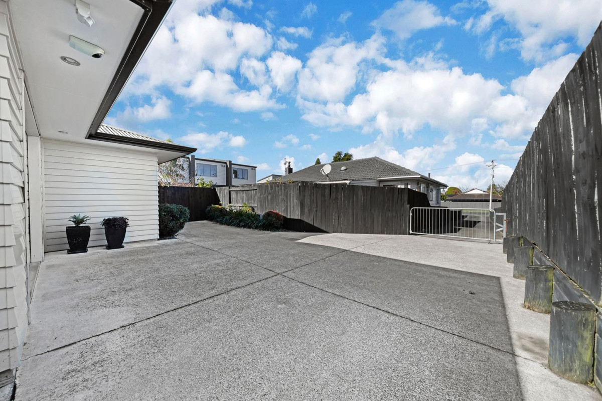 488m2 section, 136m2 Standalone 3 beds 2 baths house with garage, 24A Ingram Street, Papakura, Auckland