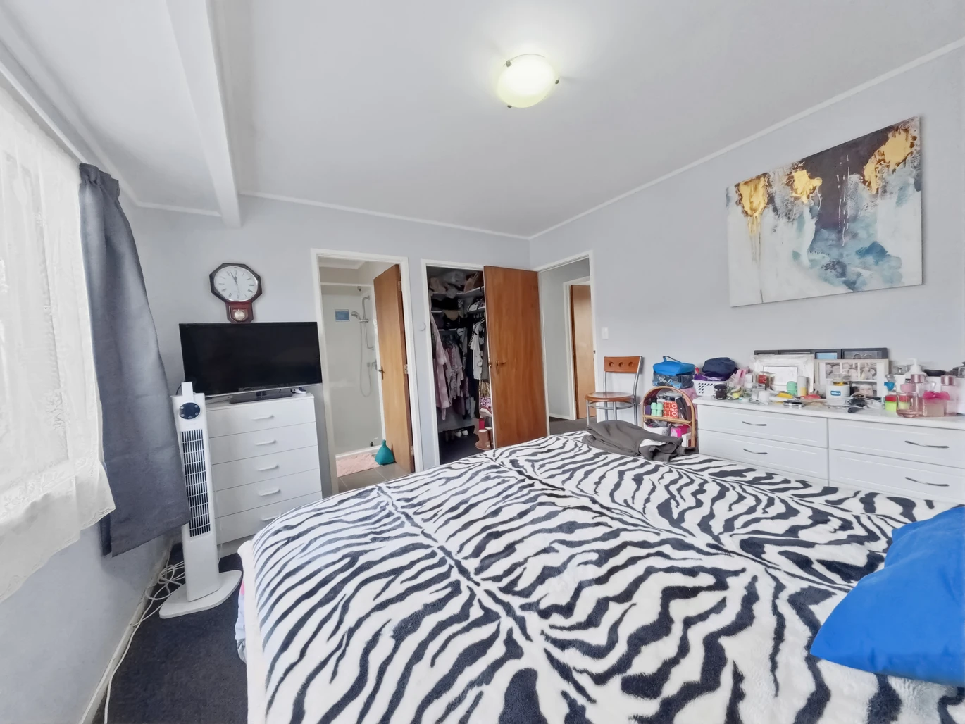651m2 section, 200m2 Brick and tile 3 beds 2 baths house with double garage, 36 Frank Evans Place Henderson, Auckland