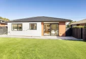Standalone Brick and tile 2 beds 1 bath home with garage, 3/43 Alverston Street Waterview, Auckland