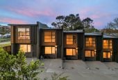 Price dropped to sell down the last 3 units, Brandnew freehold 3 beds 2.5 baths home with car park, No any Society cost, Under floor heating in both bathrooms, 9 Pharlap Drive, Northcross, Auckland