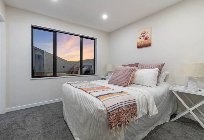 Overseas Bound Owners – Must sell, Offers Over $1,349,000, 2 kitchens, 6 beds (4 ensuites) 5.5 baths house with double garage and 2 beds granny, 12 Woodacre Street Flat Bush, Auckland