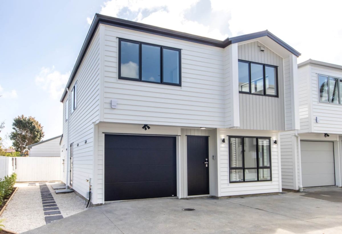 For rent, Macleans College zone, Brandnew 4 beds 2.5 baths home with garage, available 28th July, 9C Glennandrew Drive, Half Moon Bay, Auckland
