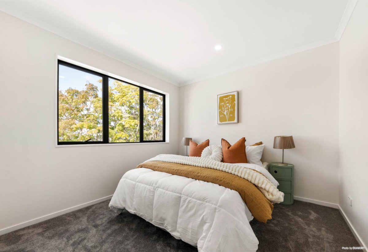 For rent, Macleans College zone, Brandnew 4 beds 2.5 baths home with garage, available 28th July, 9C Glennandrew Drive, Half Moon Bay, Auckland