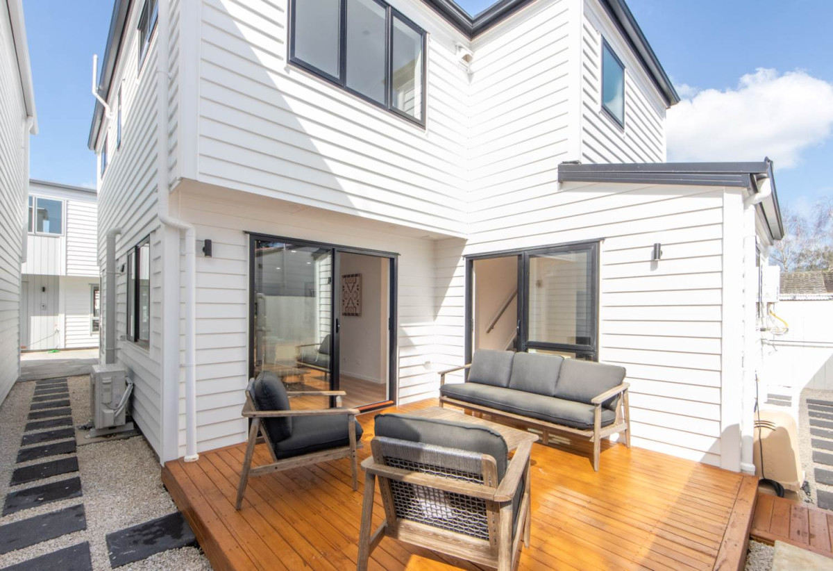 For rent, Macleans College zone, Brandnew 4 beds 2.5 baths home with garage, available 28th July, 9C Glennandrew Drive, Half Moon Bay, Auckland