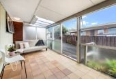 For rent,Brick and tile 3 beds 2 baths unit, 0.1 km to Pakuranga College, available now, 1/17 Liam Place, Half Moon Bay, Auckland