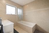 For rent,Brick and tile 3 beds 2 baths unit, 0.1 km to Pakuranga College, available now, 1/17 Liam Place, Half Moon Bay, Auckland