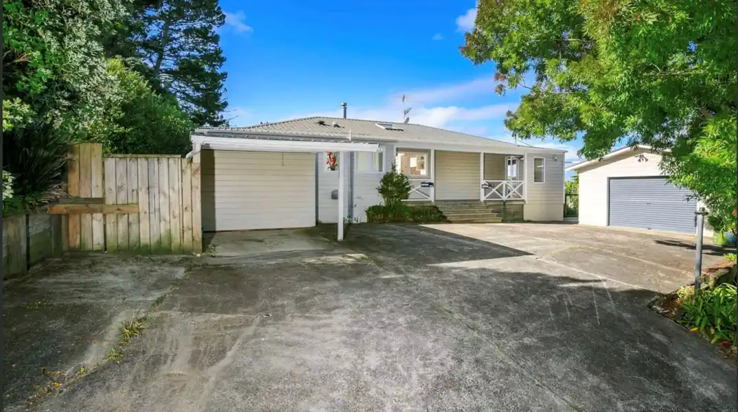 6473 m2 section, 4 beds 2 baths house, Double garage, carport and ample off-street parking, Space, Privacy & Lifestyle in Fairview Heights, 5 Taurikura Way, Fairview Heights, Auckland