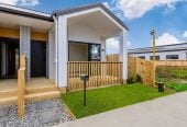 Brandnew 3 beds 1 bath duplex home with car park, 14 Ihi Place, Karaka, Auckland