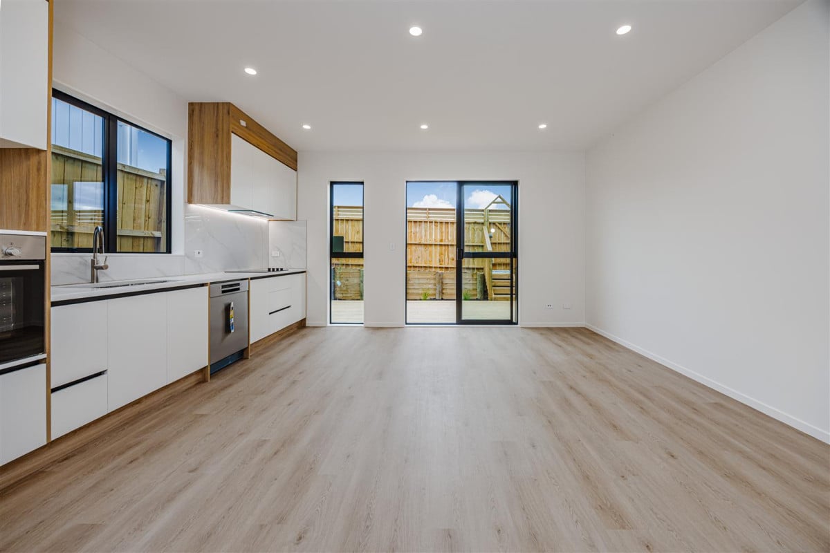 Brandnew 3 beds 1 bath duplex home with car park, 16 Ihi Place, Drury, Auckland