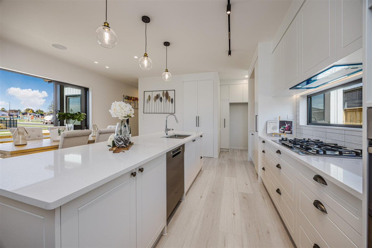 502m2 section, 175m2 Brandnew 4 beds 2.5 baths house with double garage, 8 Arahi Road, Clevedon, Auckland
