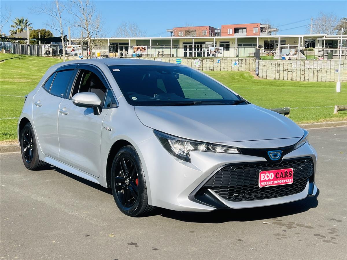 2018 Toyota Corolla HYBRID SPORT CRUISE CONTROL Hatchback Automatic, 5 seats, Silver, Hybrid, 1,800 cc, 33,961 km