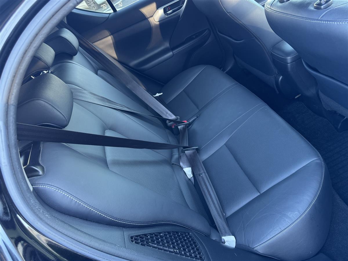 2013 Lexus CT 200h Hybrid Ver L Full Leather Seats Hatchback Automatic,5 seats, Black, 1,800 cc, 149,100 km
