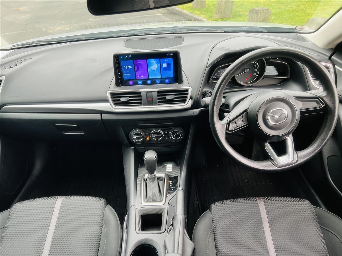 2018 Mazda Axela APPLE CAR PLAY 44000 KMS ONLY Hatchback Automatic, 5 seats, Petrol, 1,500 cc