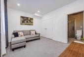For rent, 4 beds 3 baths house with double garage, available 6th August, 5B Hemsway Place, Sunnyhills, Auckland