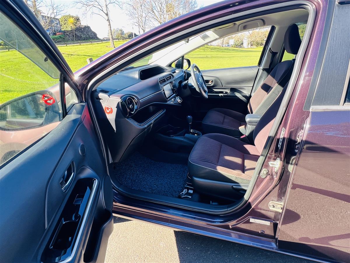 2015 Toyota Aqua G PUSH BUTTON START CRUISE CONTROL Hatchback Automatic, Purple, 5 seats, Hybrid, 1,500 cc, 55,080 km