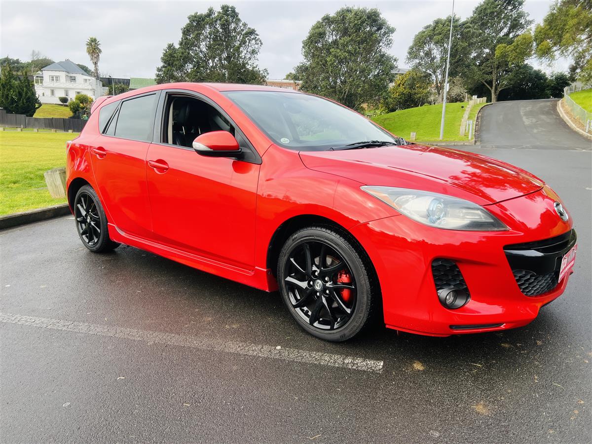 2012 Mazda Axela 2.0S LEATHER INTERIOR CRUISE CONTROL Hatchback Automatic. 5 seats, Petrol, 2,000 cc, 101,830 km