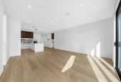 2 kitchens, 6 beds (2 ensuites) 4.5 baths house with garage and 1 bed granny, 65 Rashni Road Flat Bush, Auckland