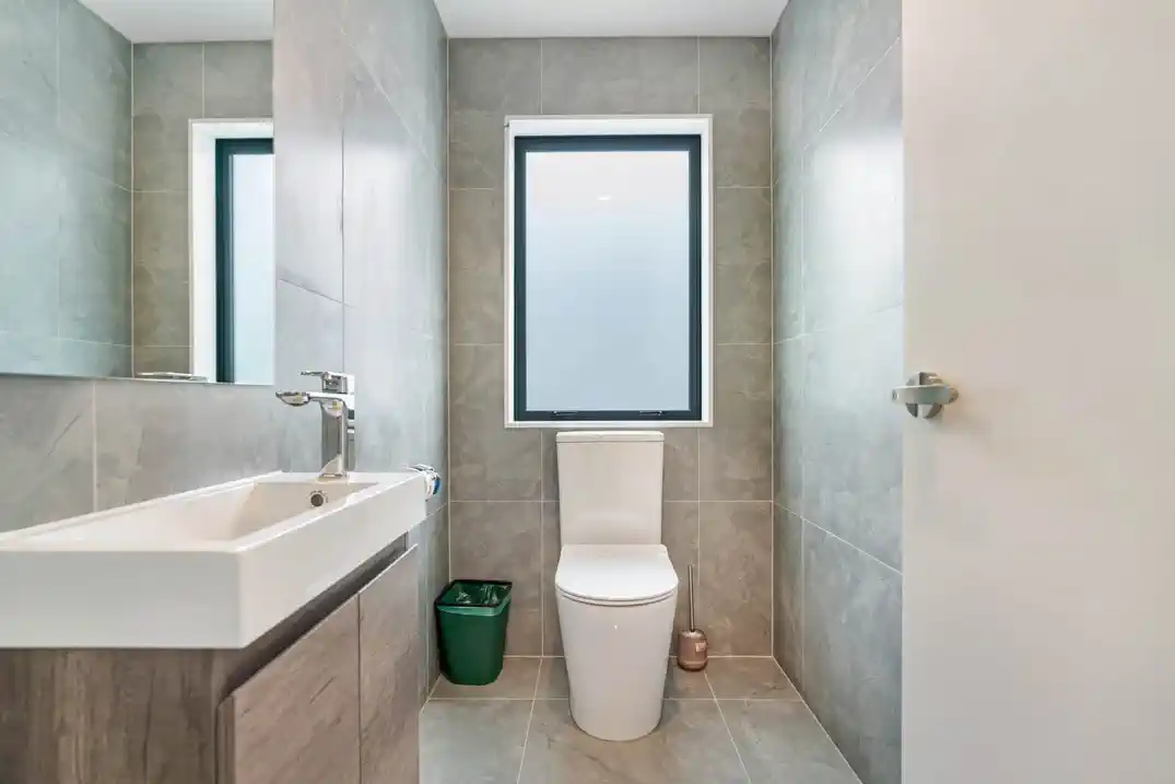 Parkside Living in an Exceptional Location, Brandnew 3 beds 2.5 baths home with garage, 1 bed 1 bath ground floor, 1 km to Ormiston Senior College, 41 Flat Bush School Road, Flat Bush, Auckland