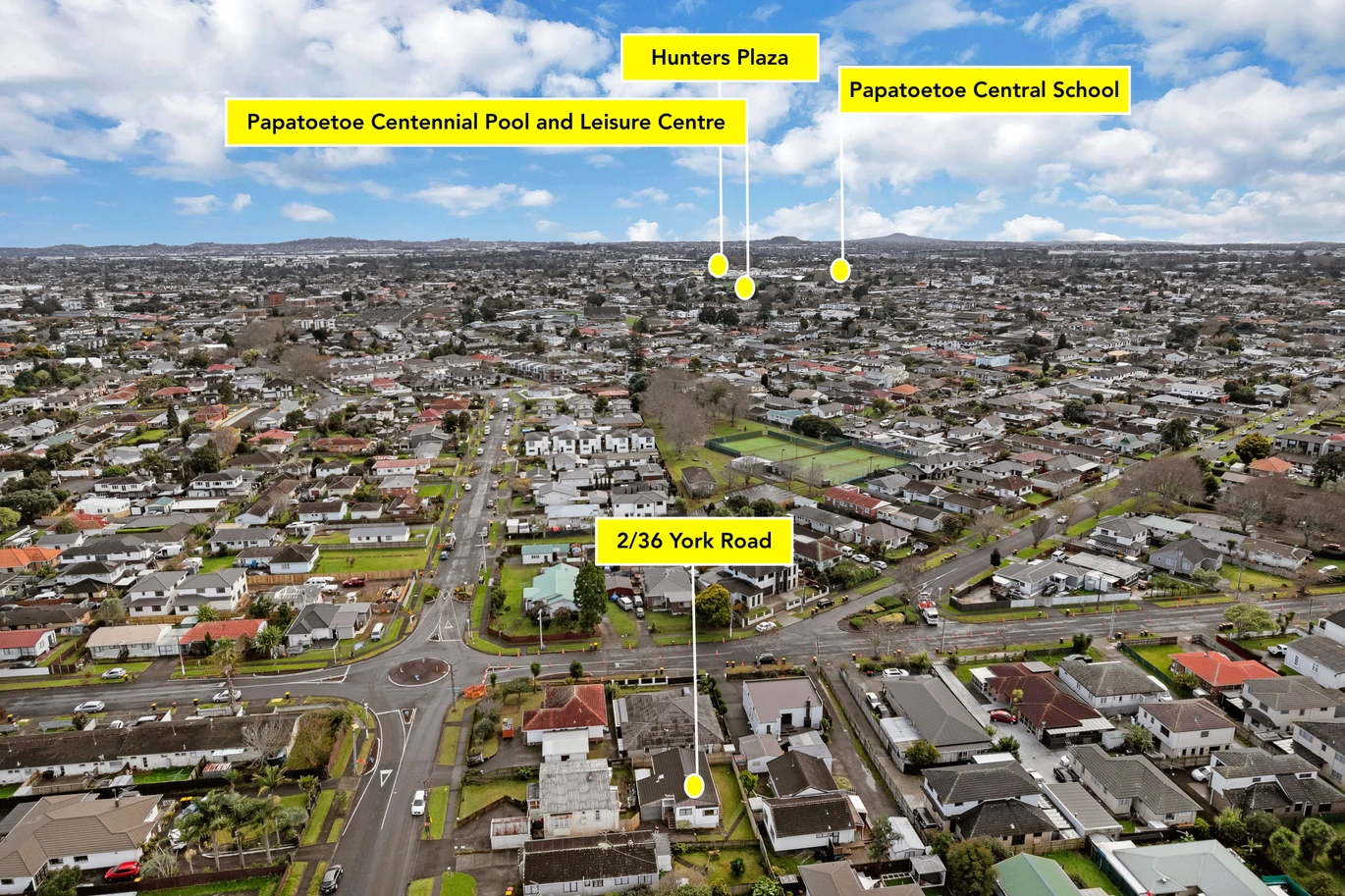 Once for around 41 years, Auction RESERVE SET $500,000, Standalone 3 beds 1 bath house with garage, The owners are ready to move on, 2/36 York Road Papatoetoe, Auckland
