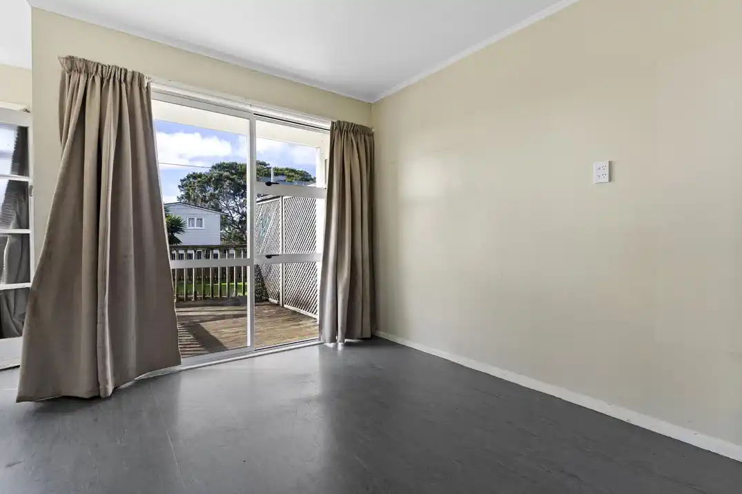 1621m2 section, One title. Two homes (2 x 3 beds 1 bath home), 33 Forbes Road, Favona, Auckland
