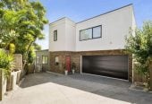 For rent, 4 beds 3 baths house with double garage, available 6th August, 5B Hemsway Place, Sunnyhills, Auckland