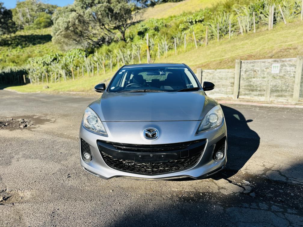 2013 Mazda Axela SPORTS !! STUNNING ALLOYS !! Hatchback Tiptronic, Silver, 5 seats, New Import, Petrol, 1,500 cc, 78,065 km